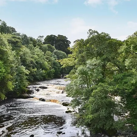 Cottage Upper Falls View Aysgarth